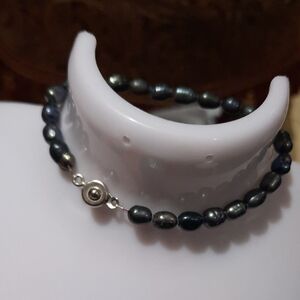 Elegant Genuine Black Peacock Pearl Bracelet 7.25" Magnetic Closure